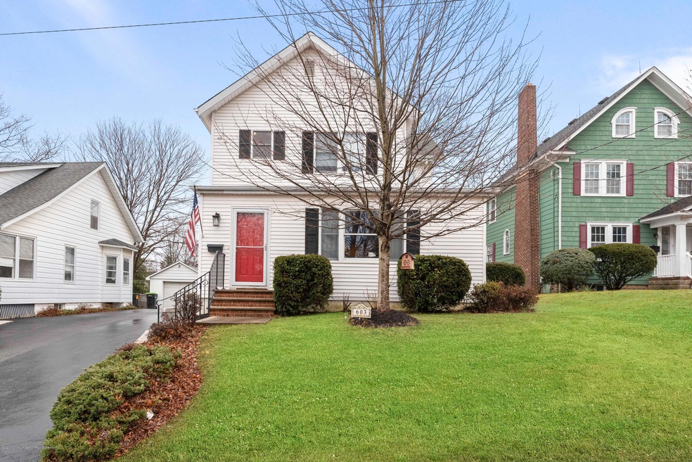 603 Holmdel Rd., Hazlet
