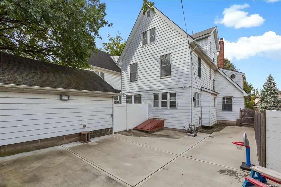 32-21 167th St, Flushing, NY 11358 - photo 1