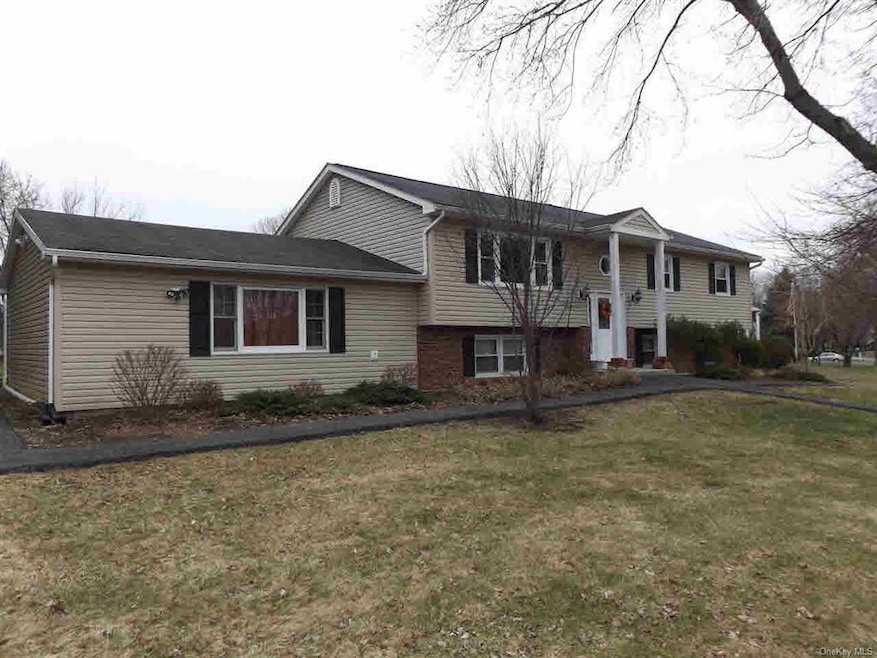 19 Trenton Rd, Fishkill, NY 12524 - photo 1