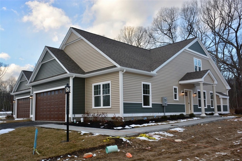 8 Fairway Dr unit 8B, Cranston, RI 02920 - photo 1