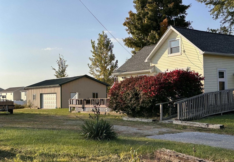 10815 Lower Huntington Rd, Roanoke, IN 46783 - photo 1