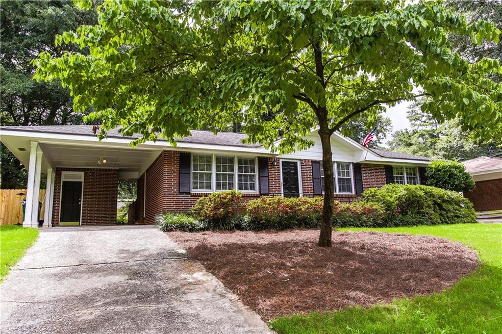 Charming Ranch in the HEART of Smyrna!!!!  Check o