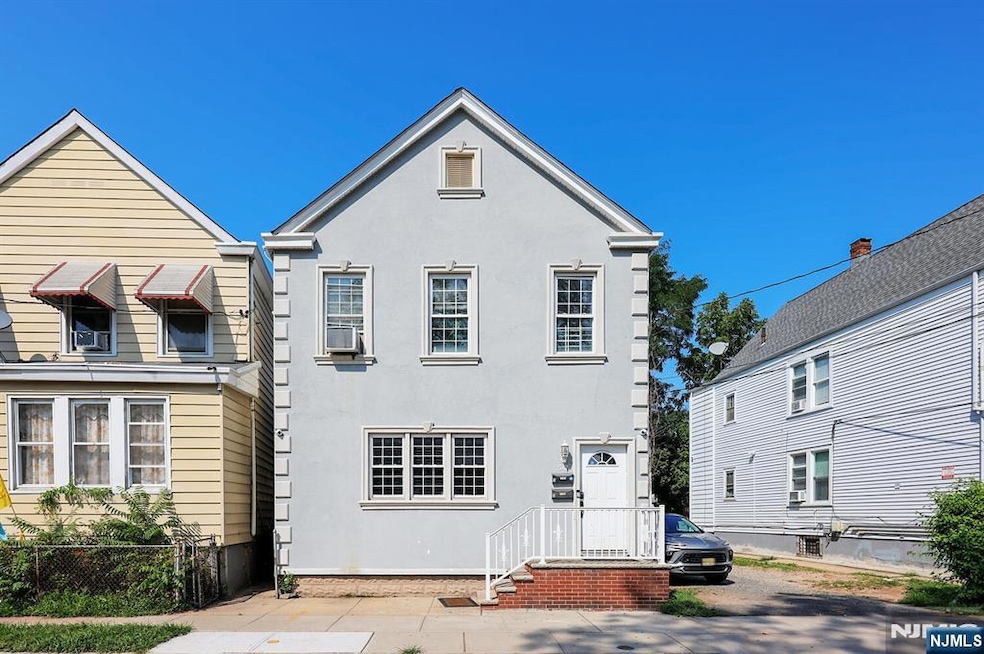 547 Cary St, Orange, NJ 07050 - photo 1