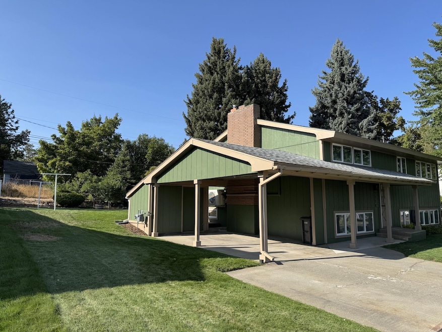 1714 4th St, Cheney, WA 99004 - photo 1