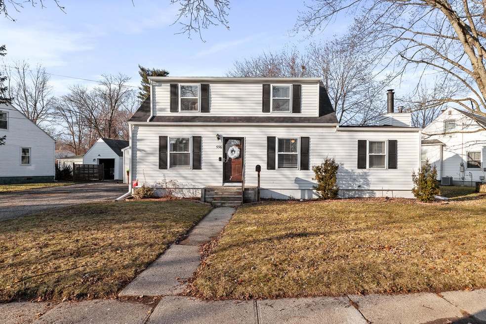 536 Lake St - 1031
