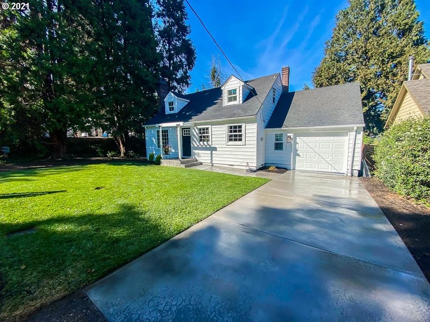 1335 Laurel St, Lake Oswego, OR 97034 - photo 1