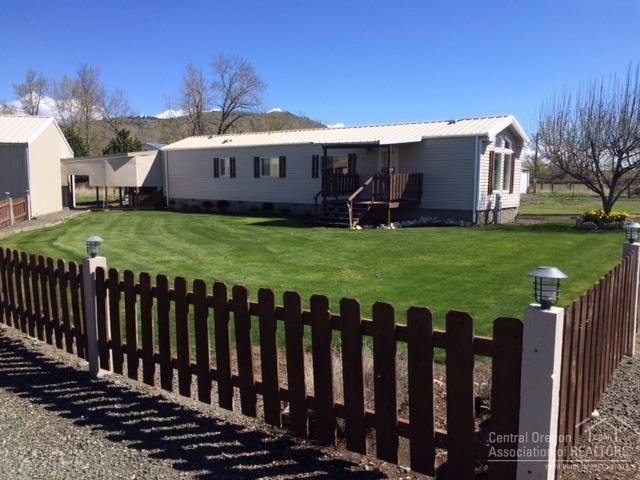 105 Green Acre Ln, Mount Vernon, OR 97865 - photo 1