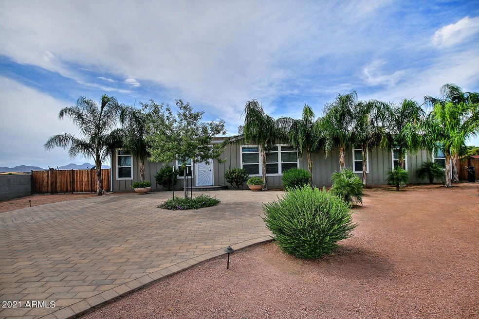 39840 N Kennedy Dr Queen Creek-large-001