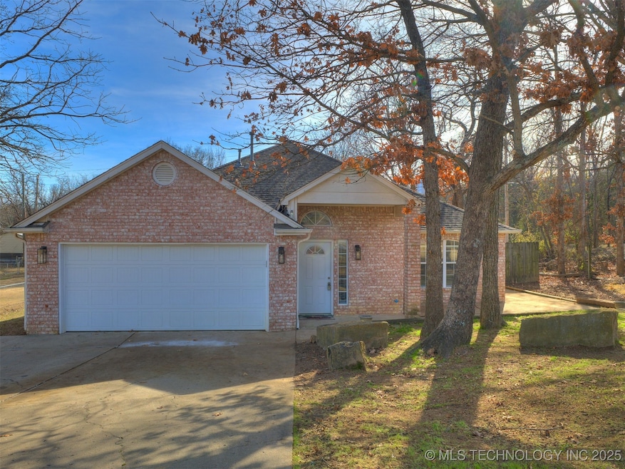 118 E 48th St, Sand Springs, OK 74063 - photo 1