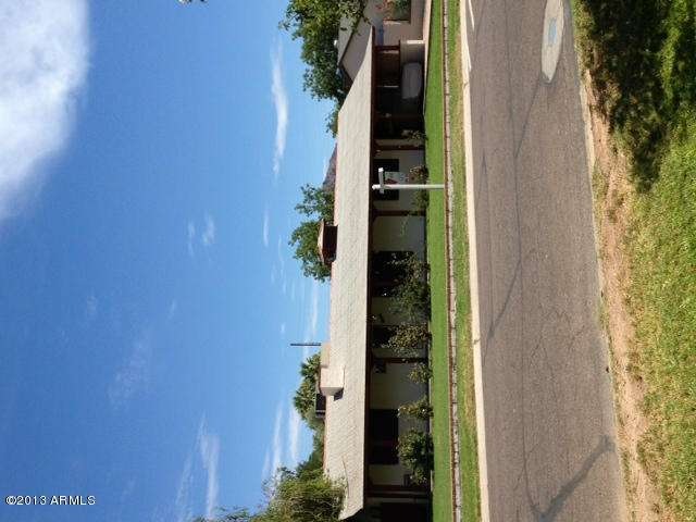 minakes home
