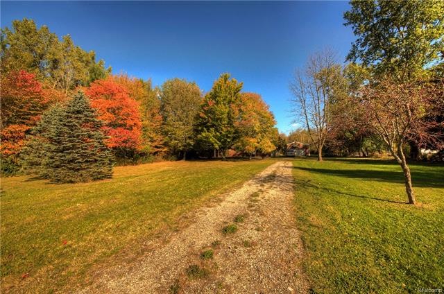 7571 Bray Rd, Vassar, MI 48768 - photo 1