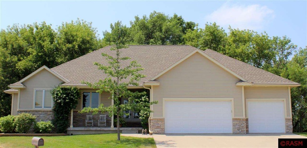 105 Cody Ct, Mankato, MN 56001 - photo 1