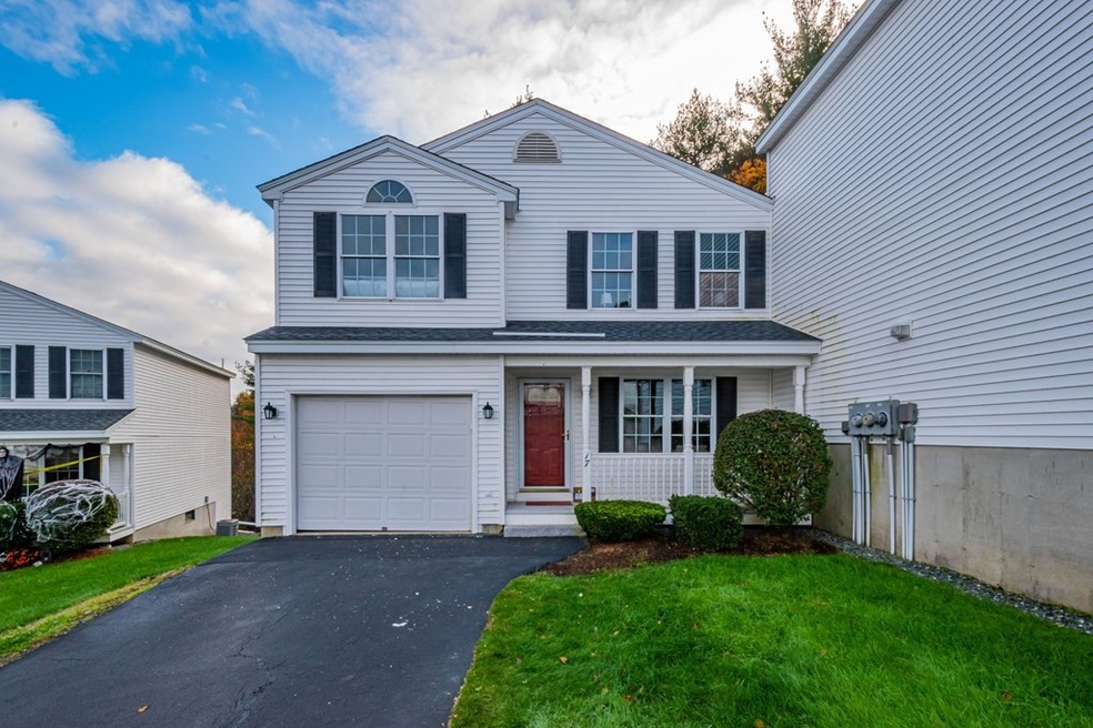 17 Rebecca Ln unit 17, Dracut, MA 01826 - photo 1