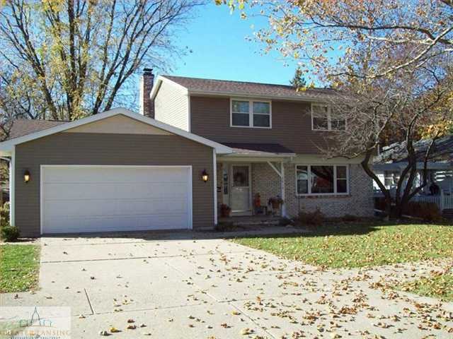 2810 Sunderland Rd, Lansing, MI 48911 - photo 1