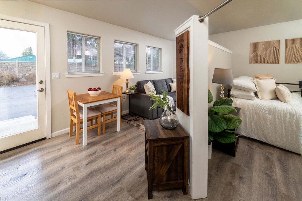 56856 Enterprise Dr unit A5, Sunriver, OR 97707 - photo 1