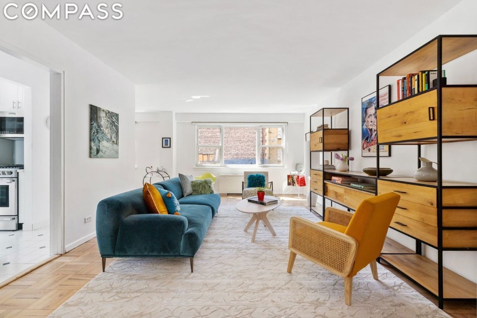 Sold $1,285,000 • Co-Listing Agent