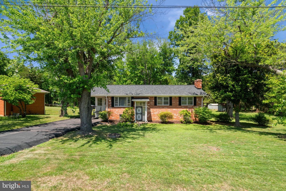 7704 Signal Hill Rd, Manassas, VA 20111 - photo 1