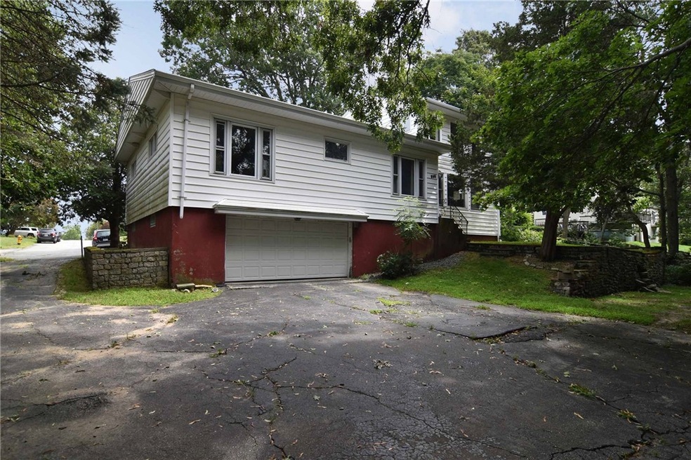 358 Main Rd, Tiverton, RI 02878 - photo 1