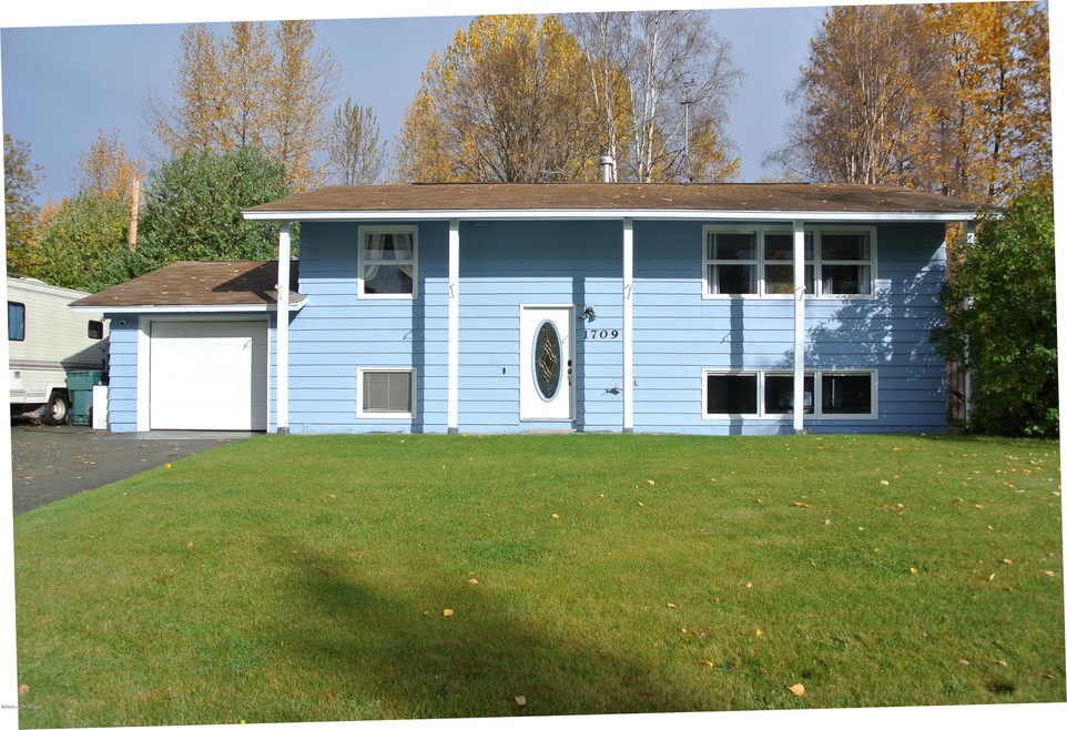 1709 Kalgin St, Anchorage, AK 99504 - photo 1