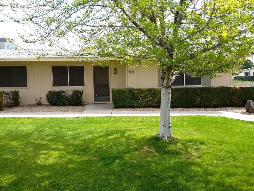 10910 W Santa fe Dr, Sun City, AZ 85351 - photo 1