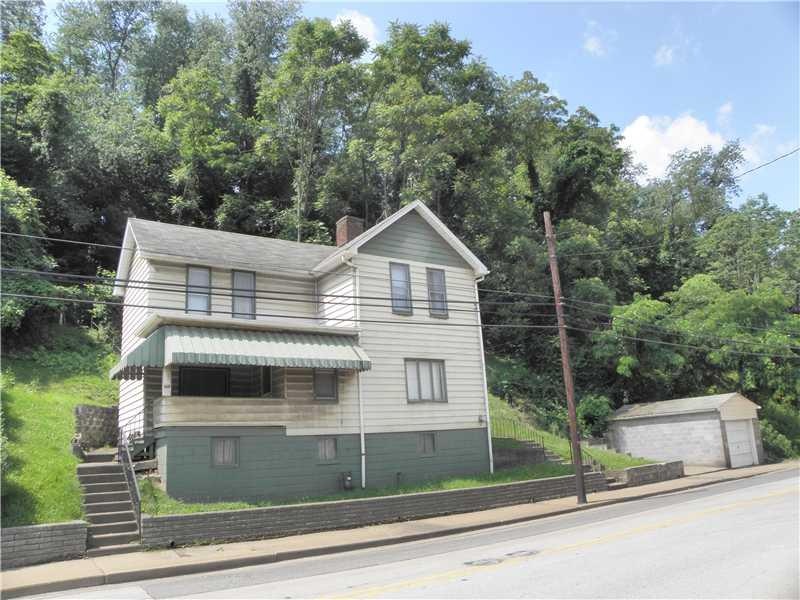Exterior Front. Spacious 3 Bedroom House on double