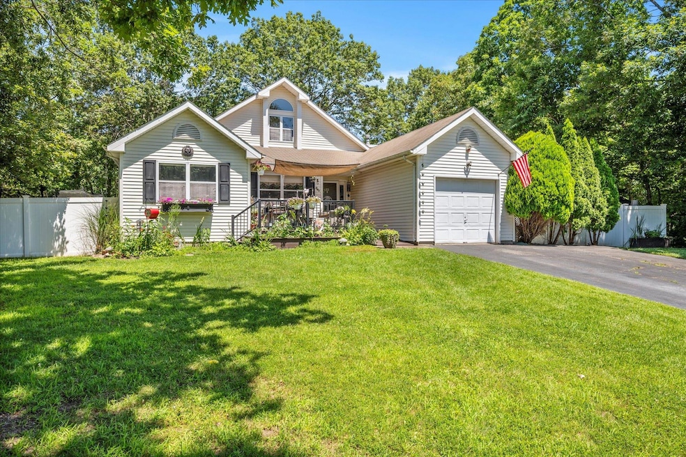 Sold $595,000 • Co-Listing Agent