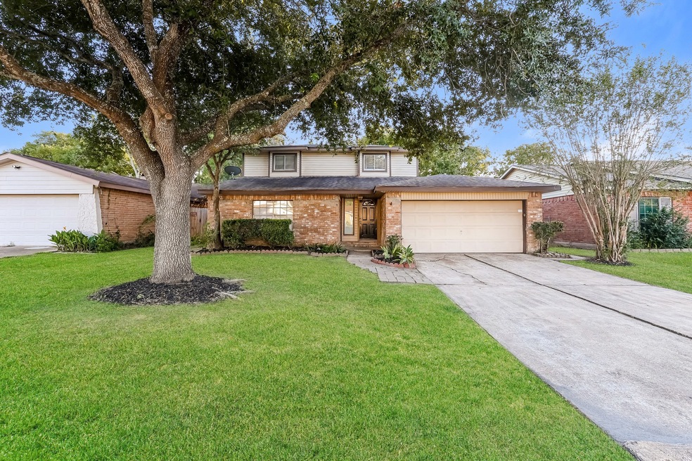 16910 Bougainvilla Ln, Friendswood, TX 77546 - photo 1