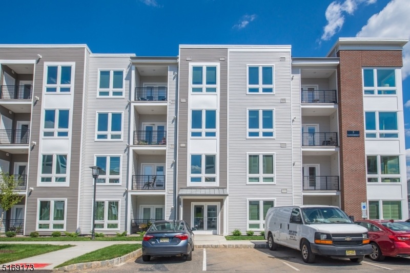 3 Vanderbilt Blvd unit 404, Florham Park, NJ 07932 - photo 1