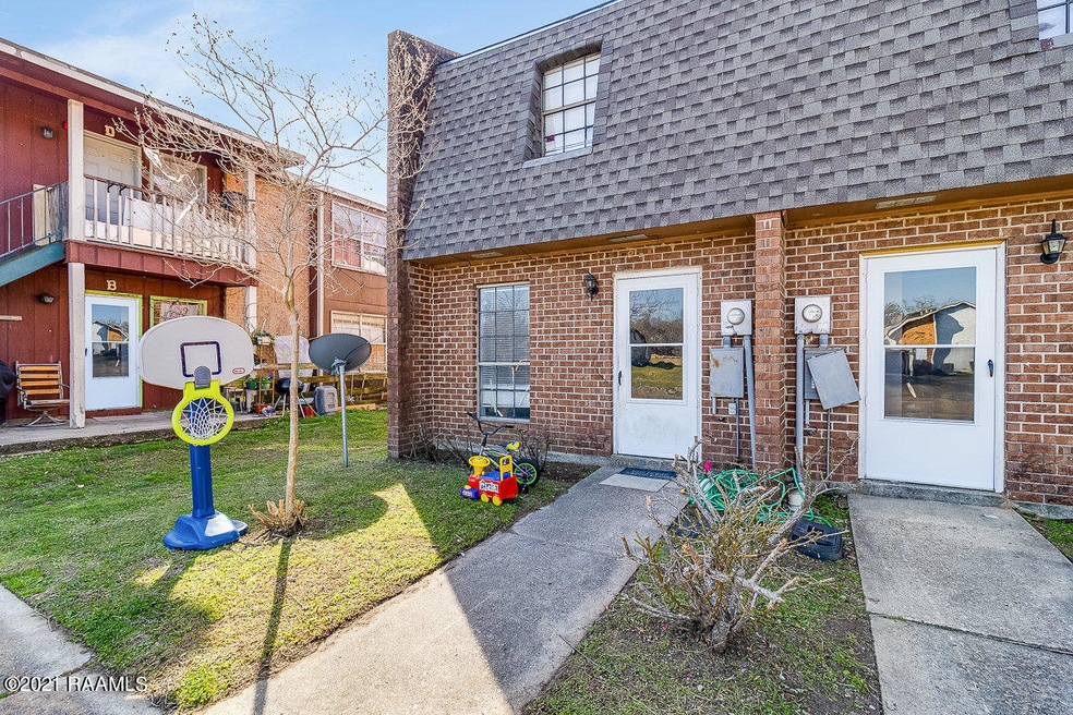 609 Marigny Circle-8