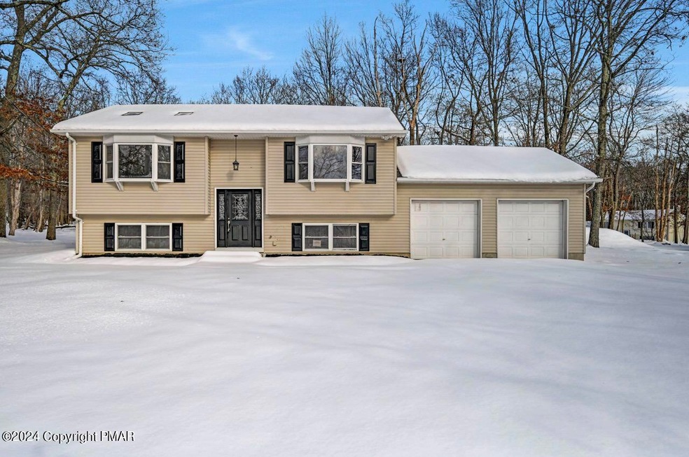 2130 Snowflake Ct, Bushkill, PA 18324 - photo 1