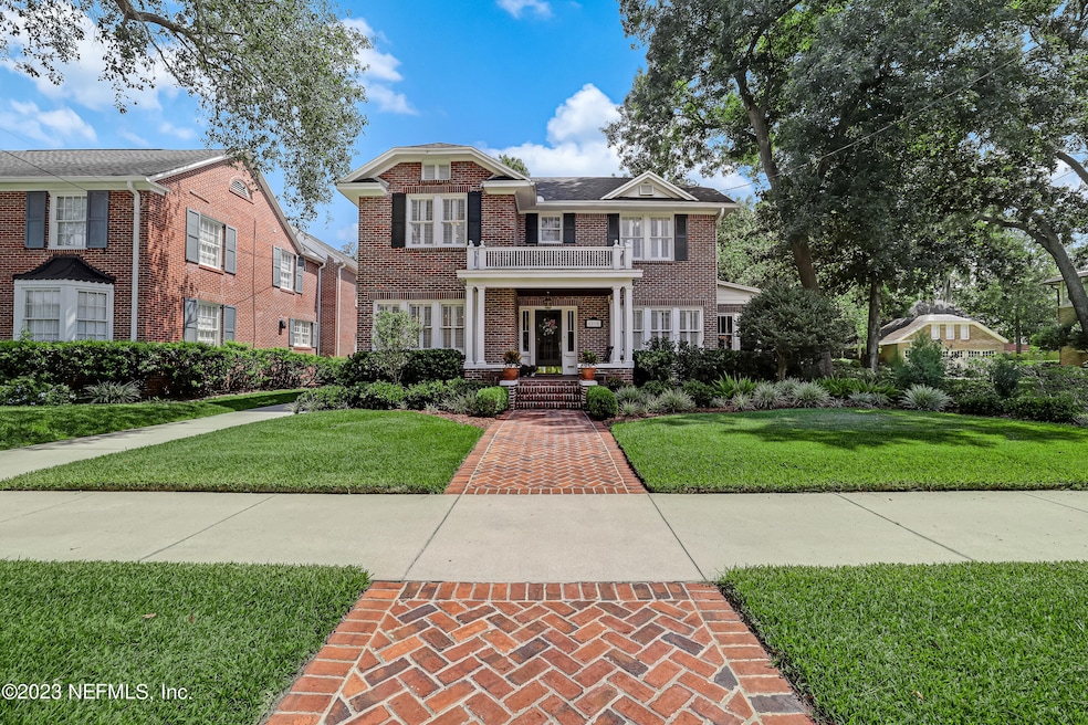 Sold $1,045,000 • Co-Listing Agent