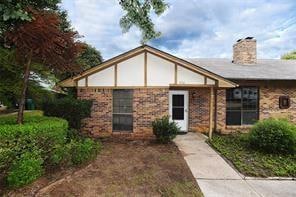 126 Hollyhill Ln, Denton, TX 76205 - photo 1