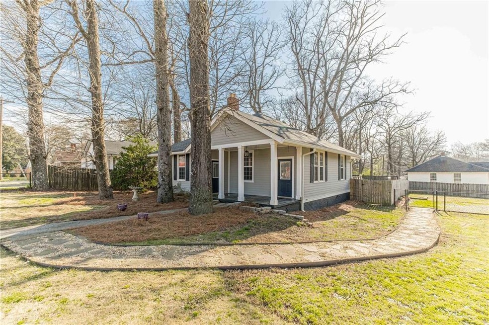 1002 S Broad St, Monroe, GA 30655 - photo 1