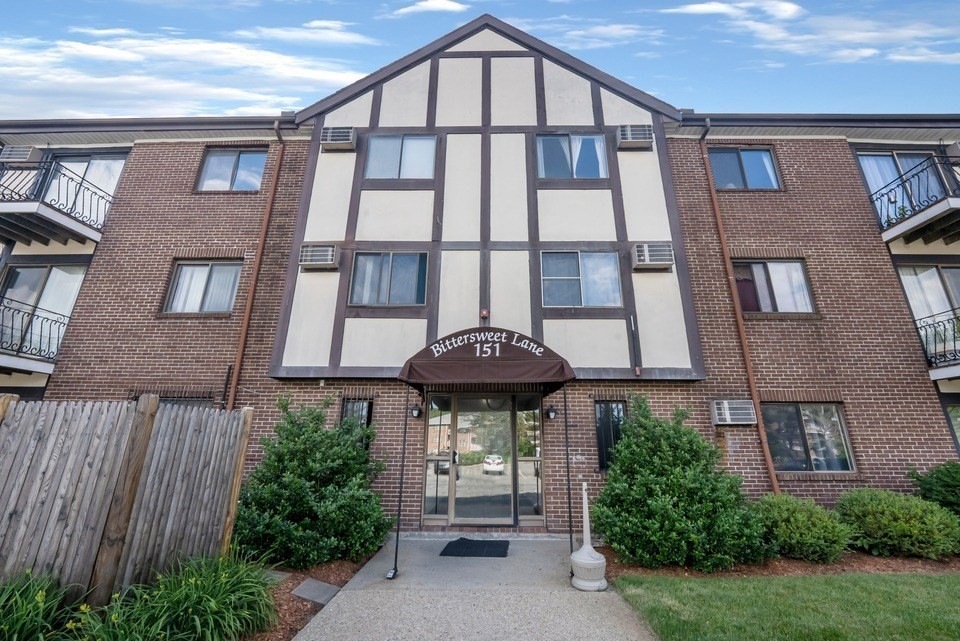 151 Bittersweet Ln unit 227, Randolph, MA 02368 - photo 1