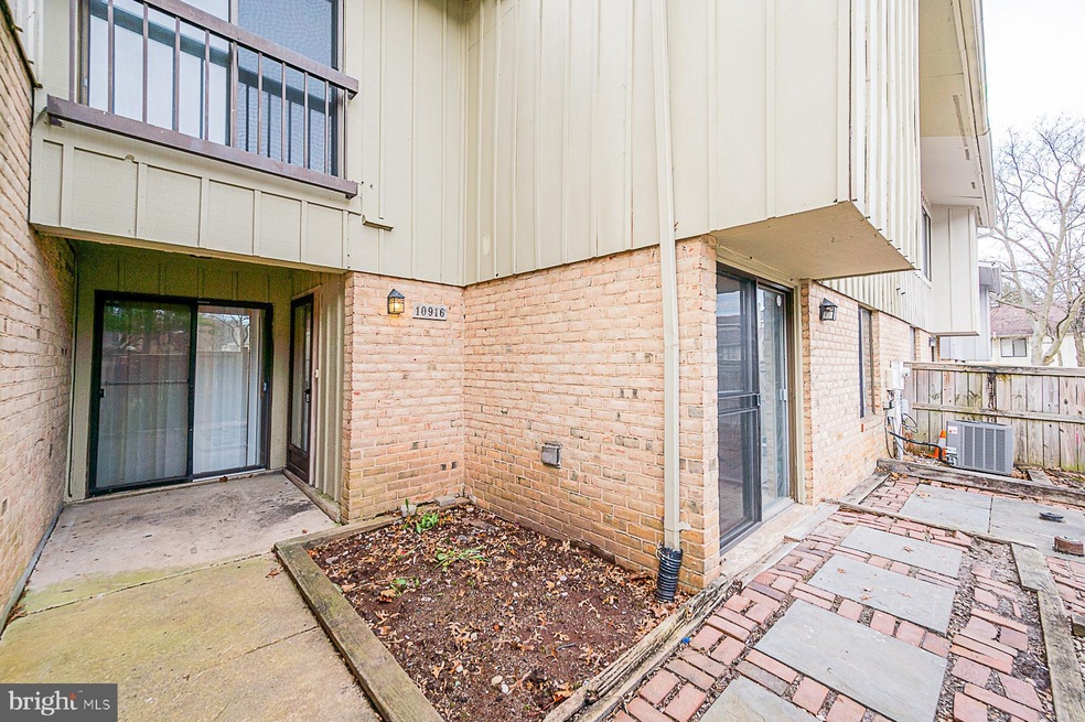 10916 Trotting Ridge Way, Columbia, MD 21044 - photo 1