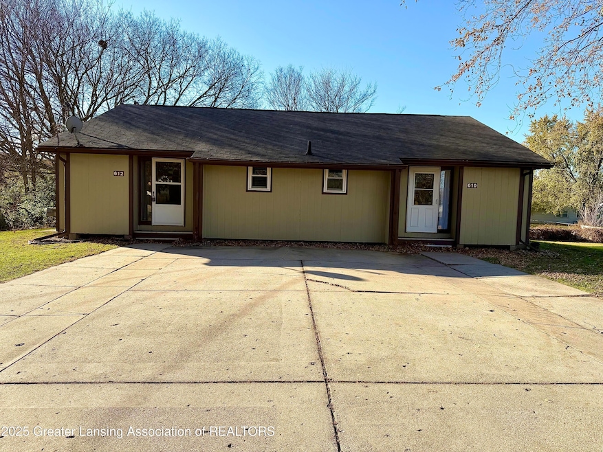 612 S Dibble Blvd, Lansing, MI 48917 - photo 1
