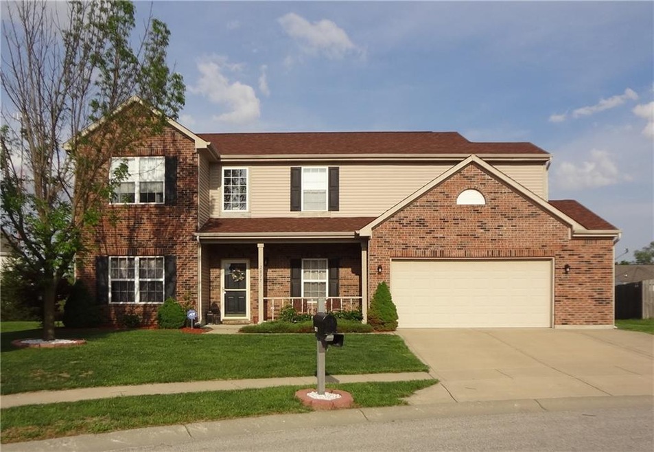 2877 Big Cone Ct, Whiteland, IN 46184 - photo 1