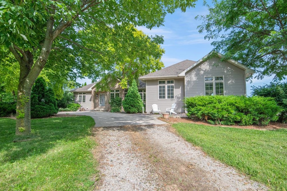 2103 Deer Haven Ct, Greenleaf, WI 54126 - photo 1