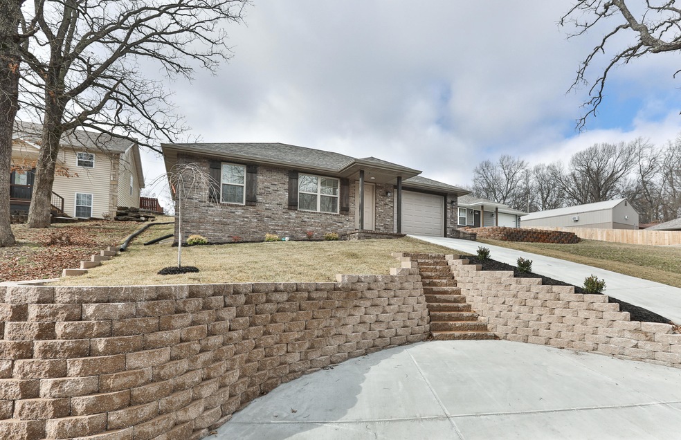 117 E Mills Rd, Nixa, MO 65714 - photo 1