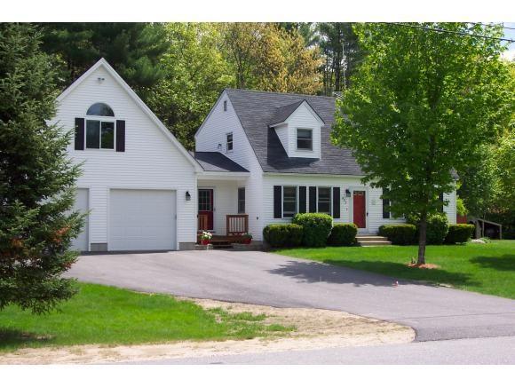 433 Nadine Dr, Pembroke, NH 03275 - photo 1