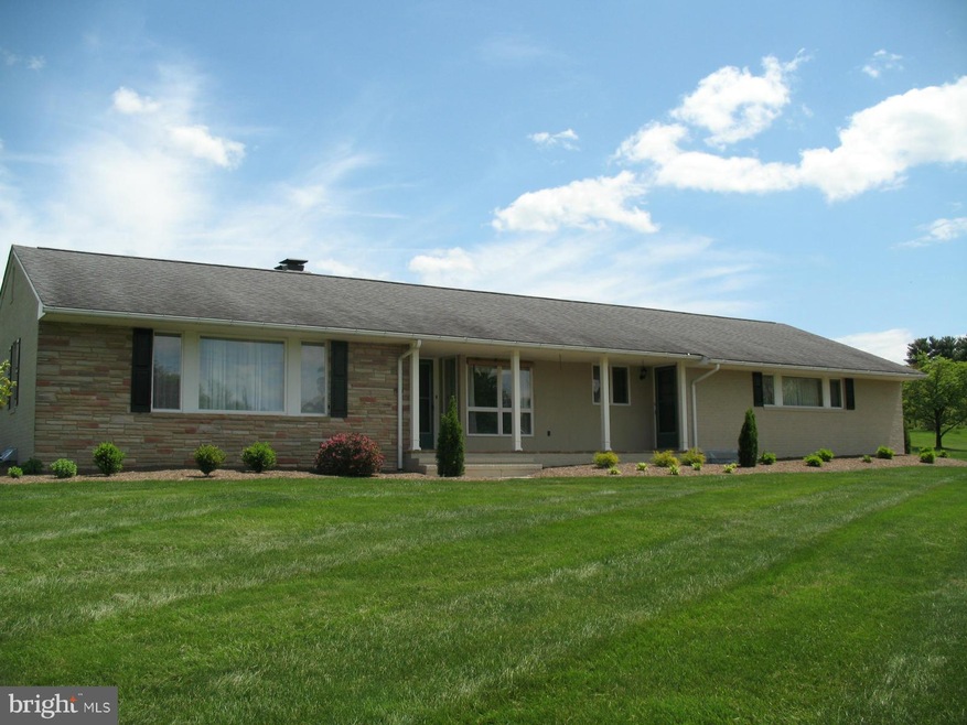 203 Palmyra Rd, Edinburg, VA 22824 - photo 1