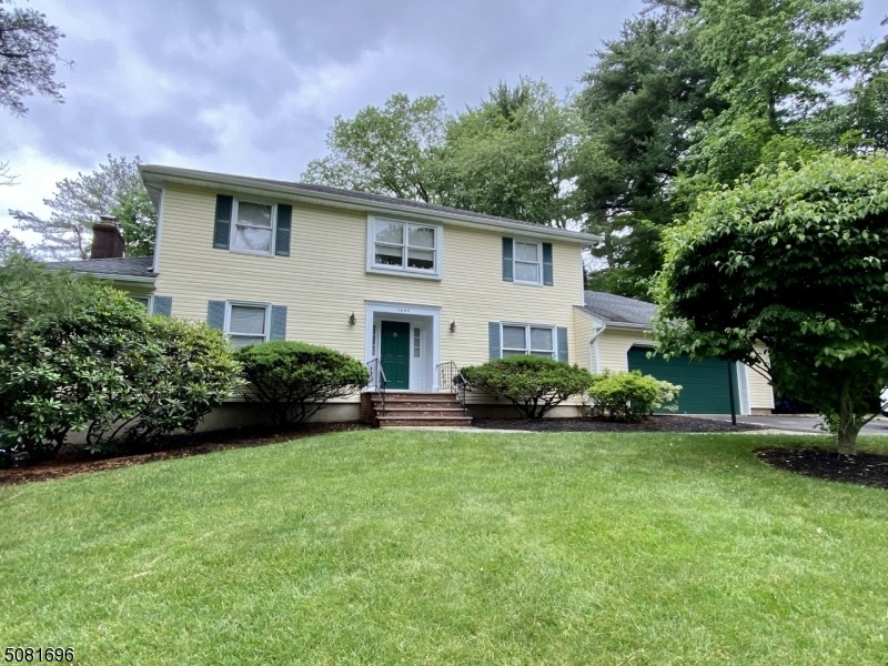 1840 Quimby Ln, Scotch Plains, NJ 07076 - photo 1