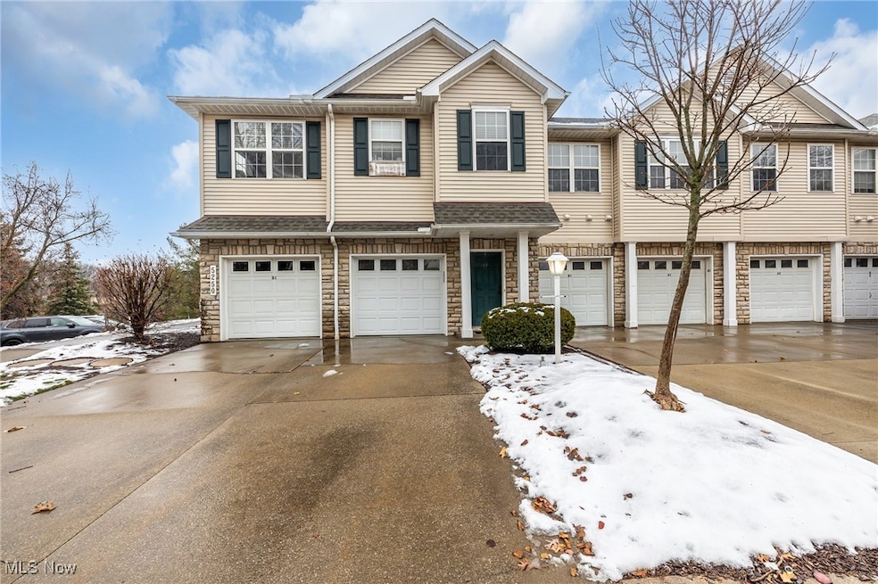 5250 Whispering Oaks Blvd unit C1, Cleveland, OH 44134 - photo 1