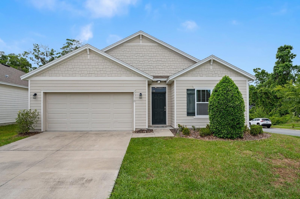 Corner lot in Chesnut Village