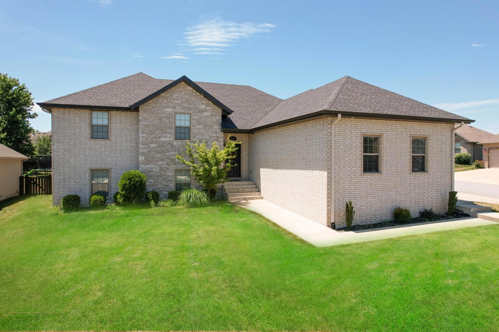 637 N Alexandria St, Nixa, MO 65714 - photo 1