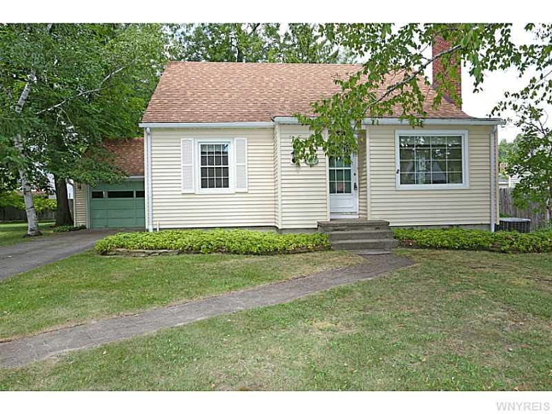 478 Fredericka St, North Tonawanda, NY 14120 - photo 1