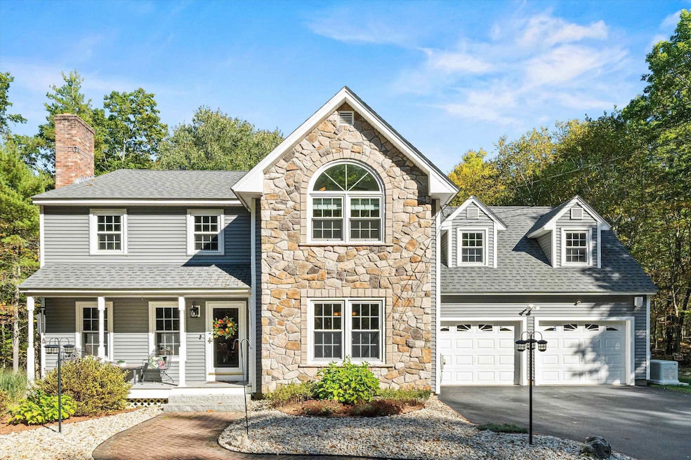 71 Sage Ct, Goffstown, NH 03045 - photo 1