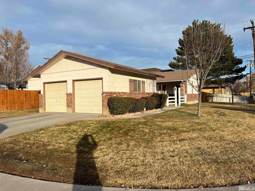 880 Tyler Way, Sparks, NV 89431 - photo 1