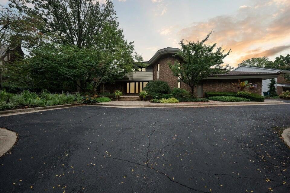 1445 Cambridge Rd, Lansing, MI 48911 - photo 1