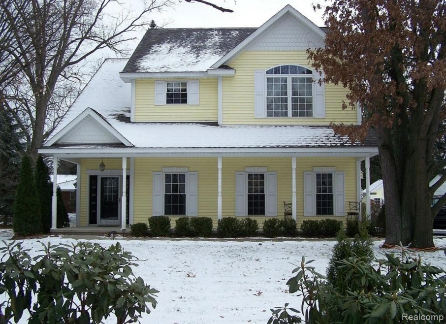 GREAT LOCATION FOR M-59 AND DOWNTOWN HOWELL